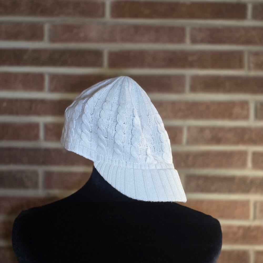 Vintage 2009 Target White Cable Knit Visor Beanie Brimmer Hat